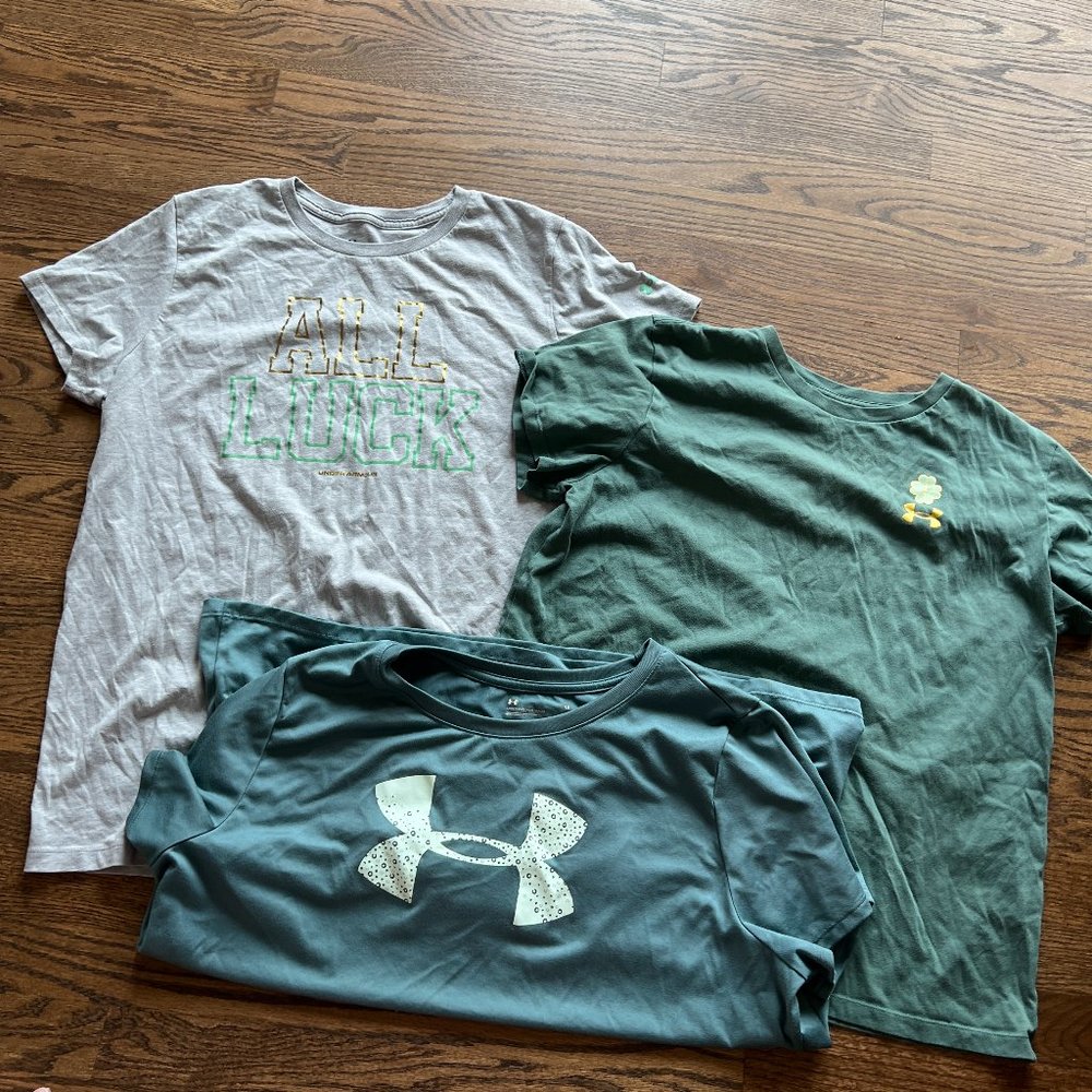3 Women's Under Armour t-shirts